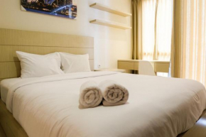 Prime Location Studio Apartment at Elpis Residence near Ancol By Travelio